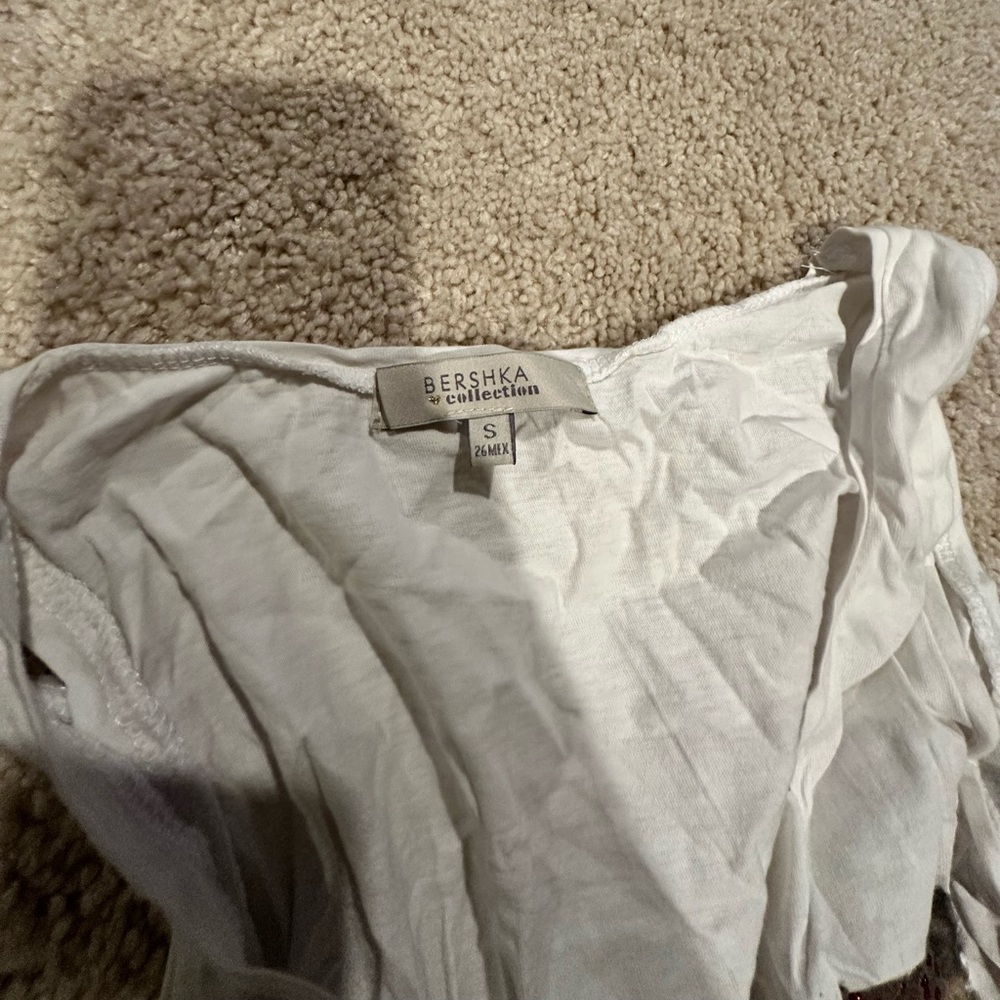 White crop top